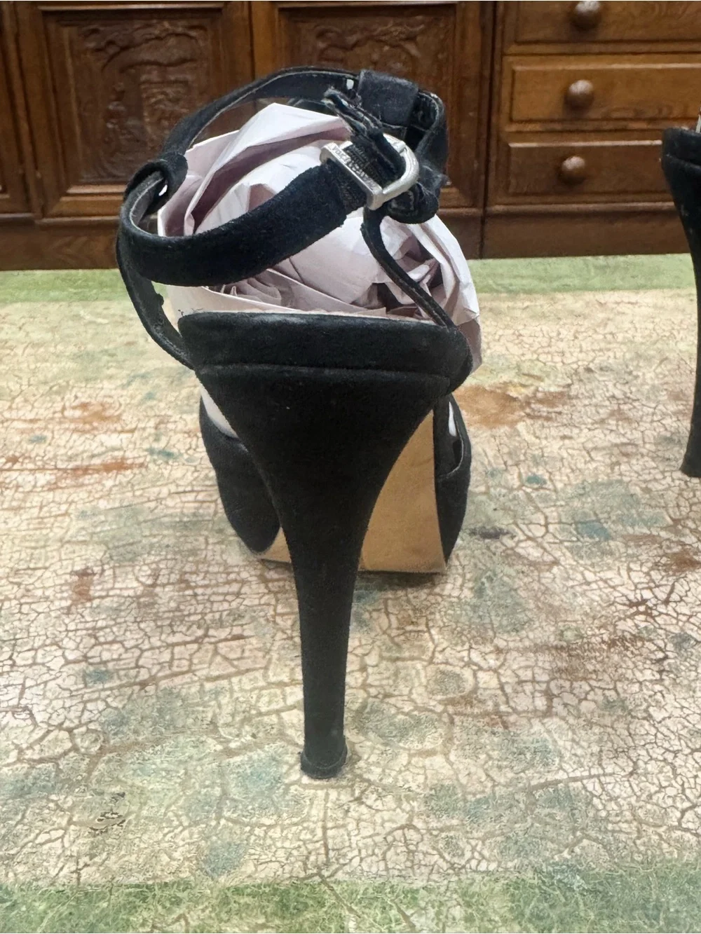 Black VINCE CAMUTO Floral Embellished Women’s Heels